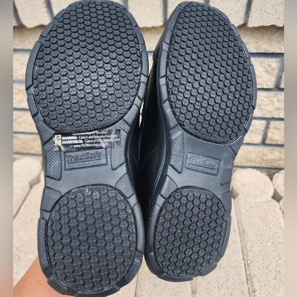 Tredsafe Black Shoes Non-Marking Oil and Slip Resistant for Men Size